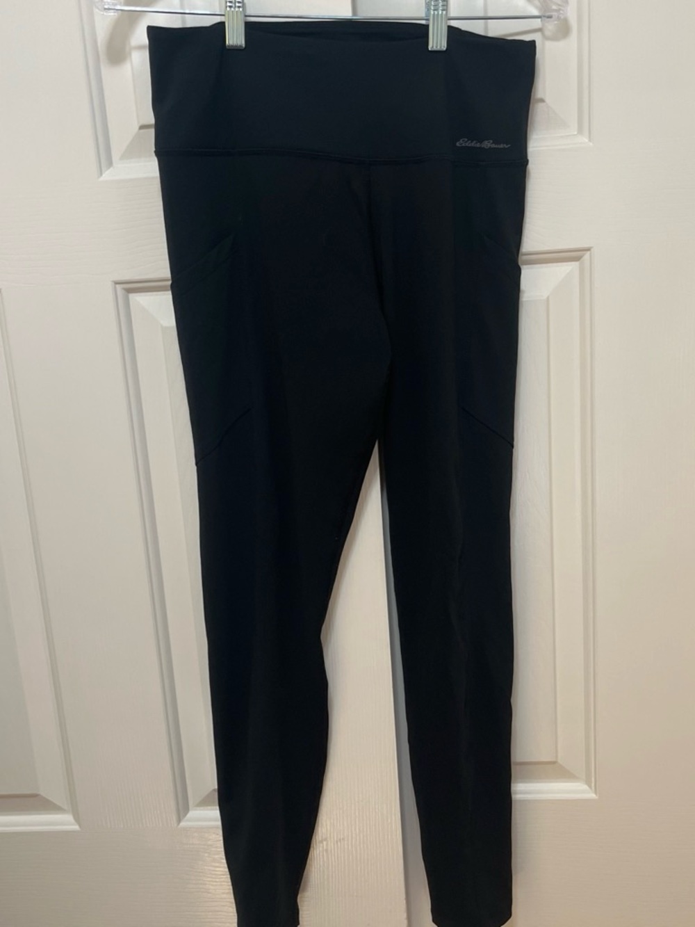 Eddie Bauer Black High-Waist Performance Leggings with Pockets